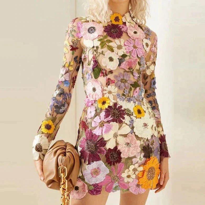 Femme portant Robes Alivetta | Robe florale élégante pour femmes