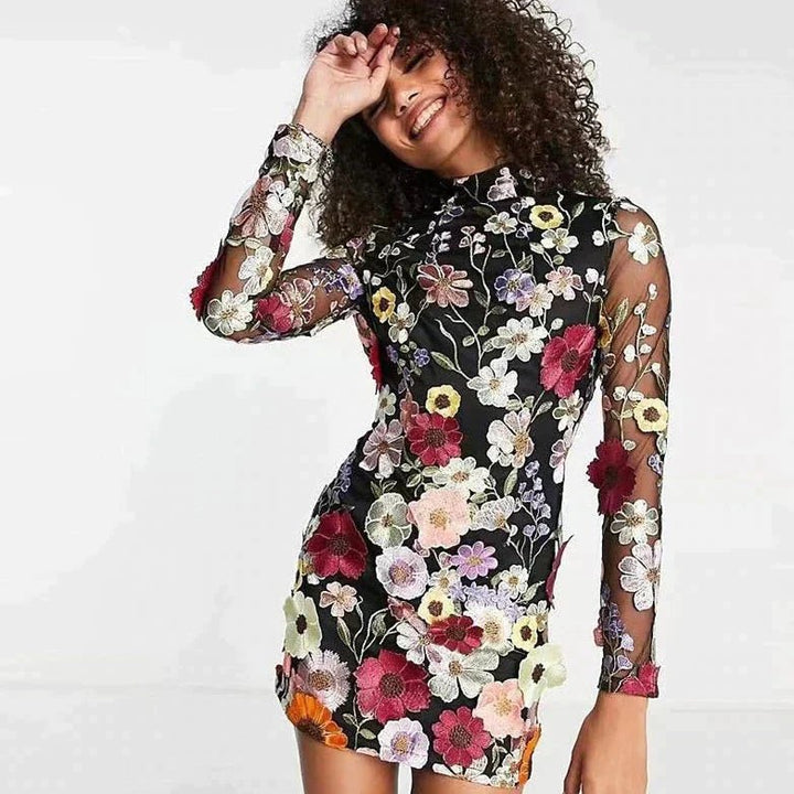 Femme portant Robes Alivetta | Robe florale élégante pour femmes