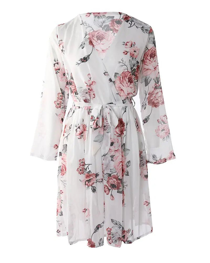 Femme portant Robes Althelia | Robe Pour Femmes À Imprimé Floral | Blanc