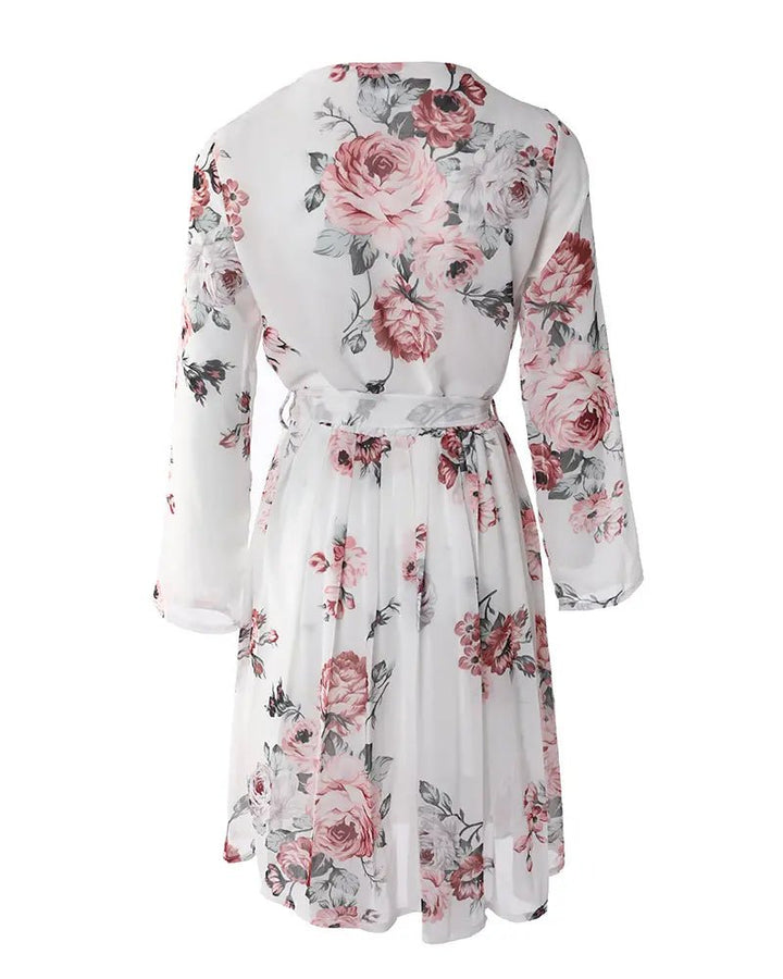Femme portant Robes Althelia | Robe Pour Femmes À Imprimé Floral | Blanc