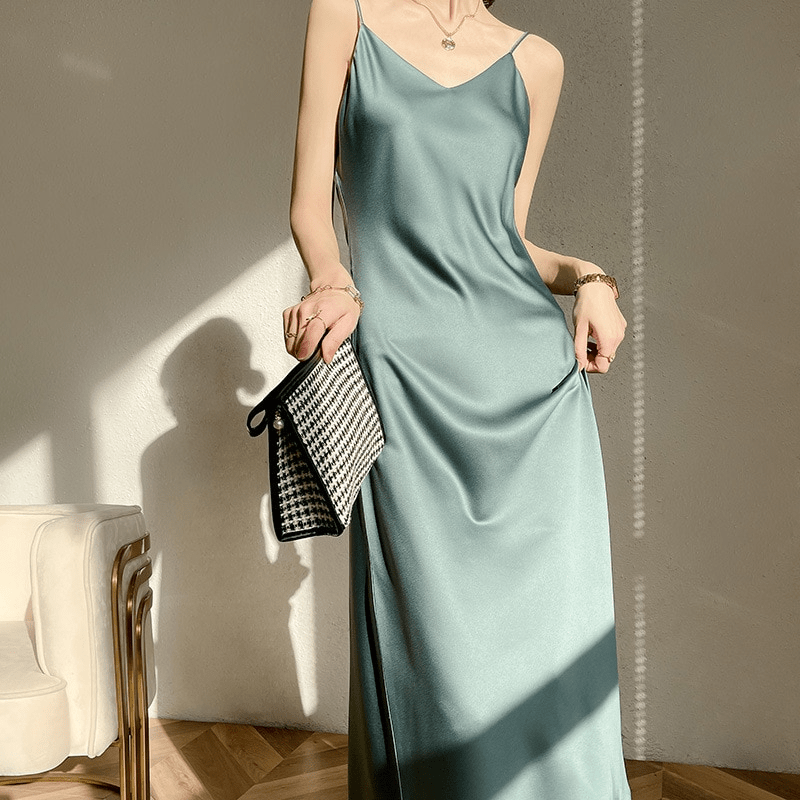Femme portant Robes Alyssandra | Robe En Tissu De Qualité Supérieure Pour Femmes