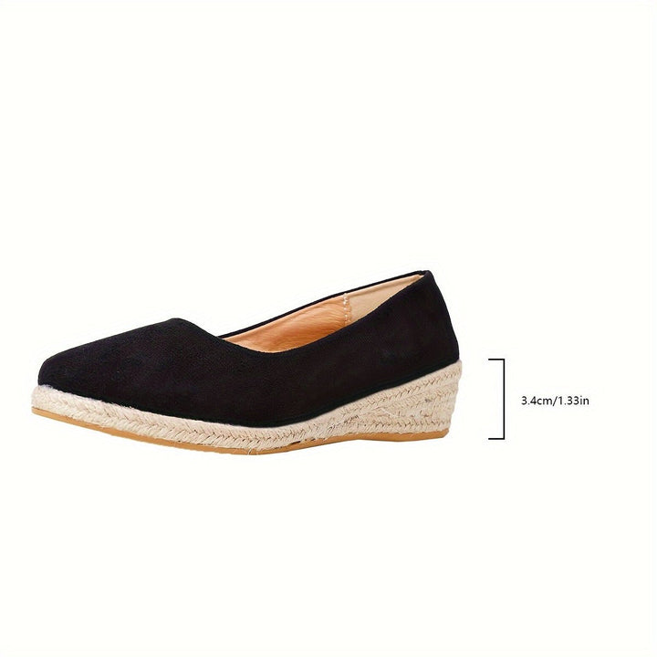 Femme portant Chaussures Amarinda | Chaussures Compensées Élégantes Pour Femmes