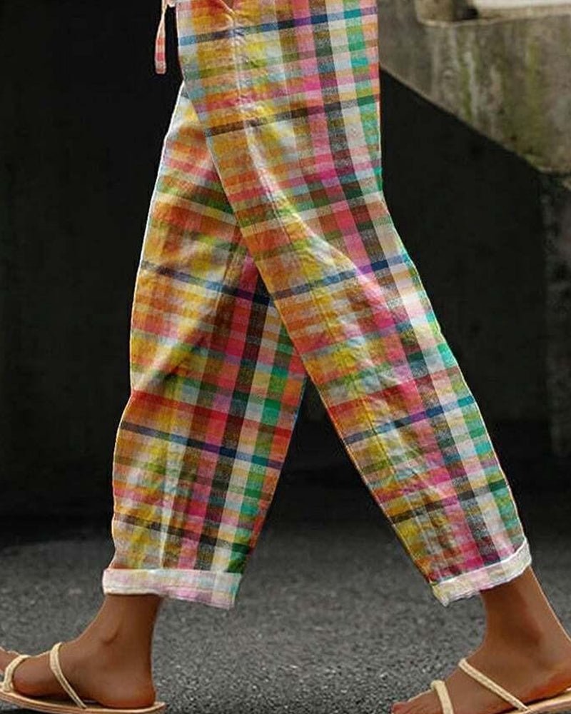 Femme portant Pantalons Améliane | Pantalon Style Vintage | Jaune