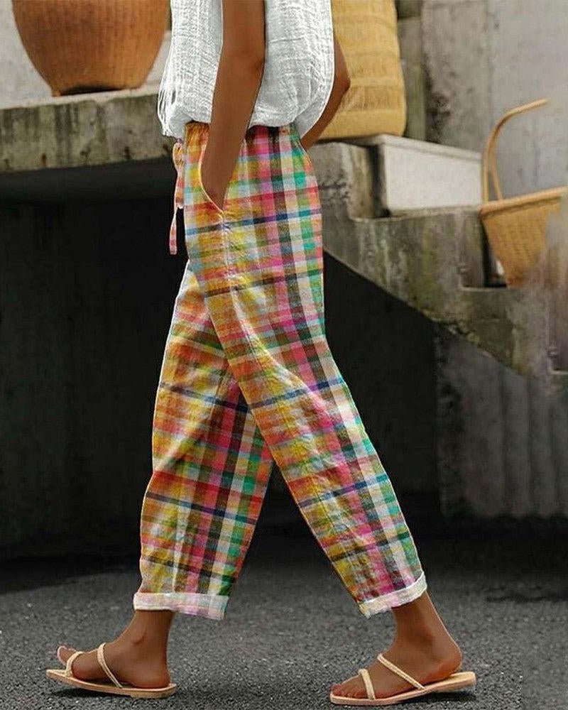 Femme portant Pantalons Améliane | Pantalon Style Vintage | Jaune