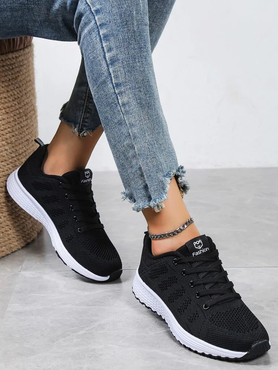 Femme portant Sneakers Amélie | Sneakers Orthopédiques Confortables