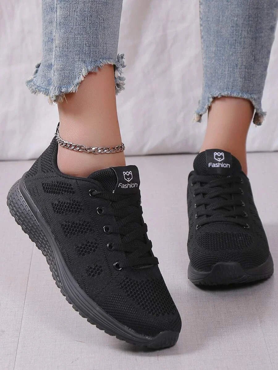 Femme portant Sneakers Amélie | Sneakers Orthopédiques Confortables