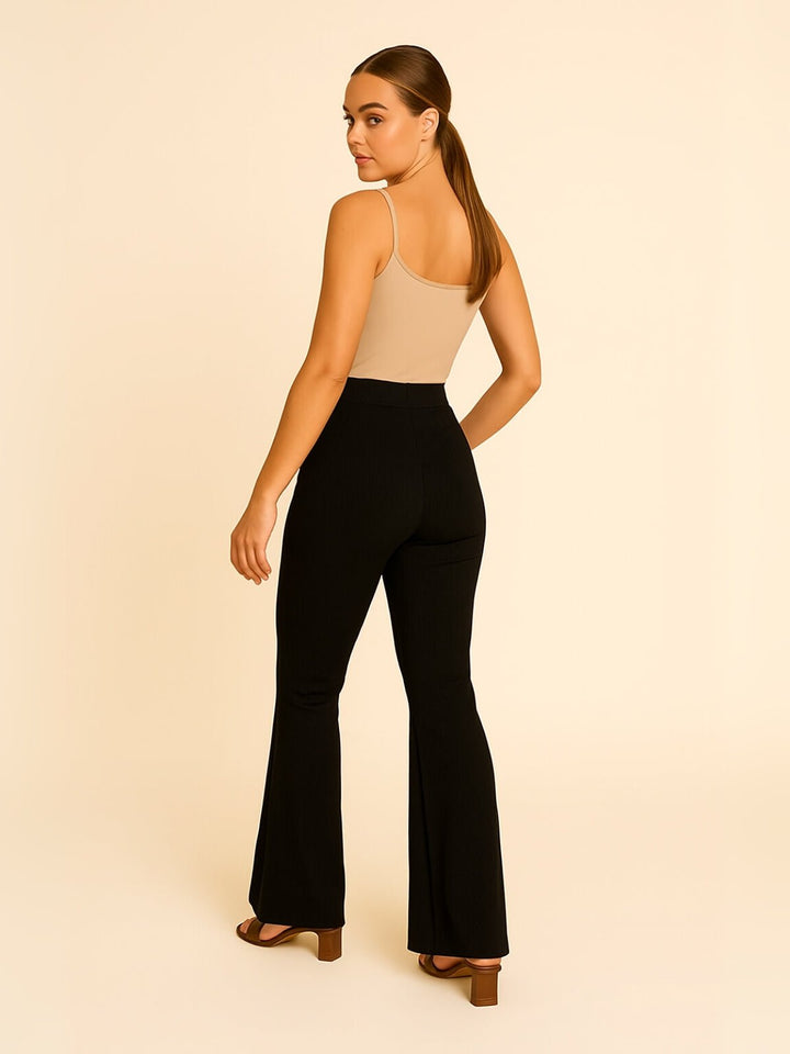 Femme portant Pantalon large Anjélica | pantalon côtelé confortable