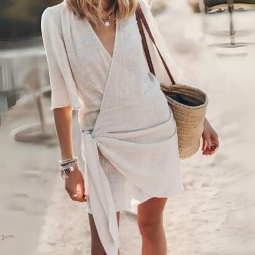 Femme portant Robes Ariane | Robe Portefeuille Élégante