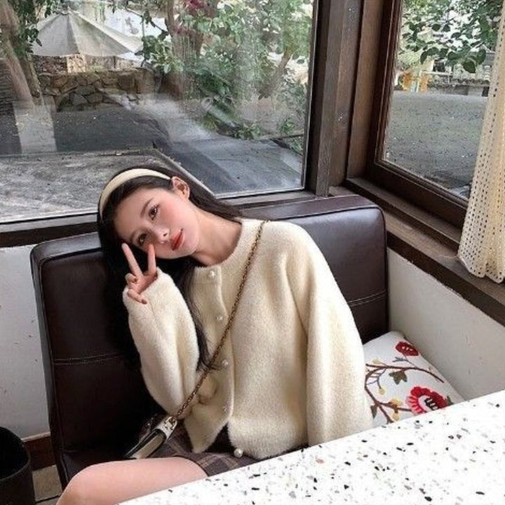Femme portant Pulls Aurélia | Cardigan Décontracté