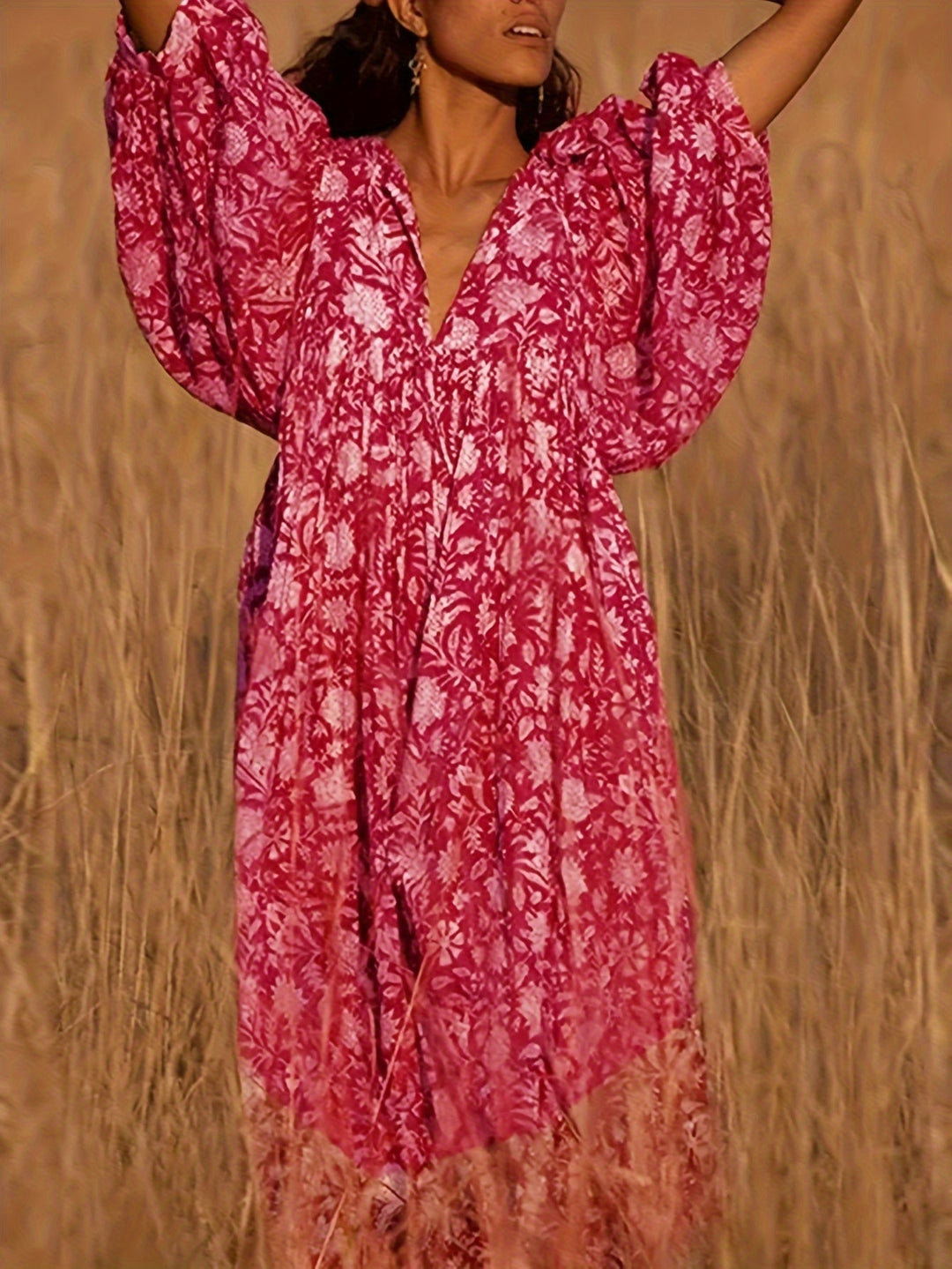 Femme portant Robes Aurelina | Maxi - robe fluide et élégante pour femme