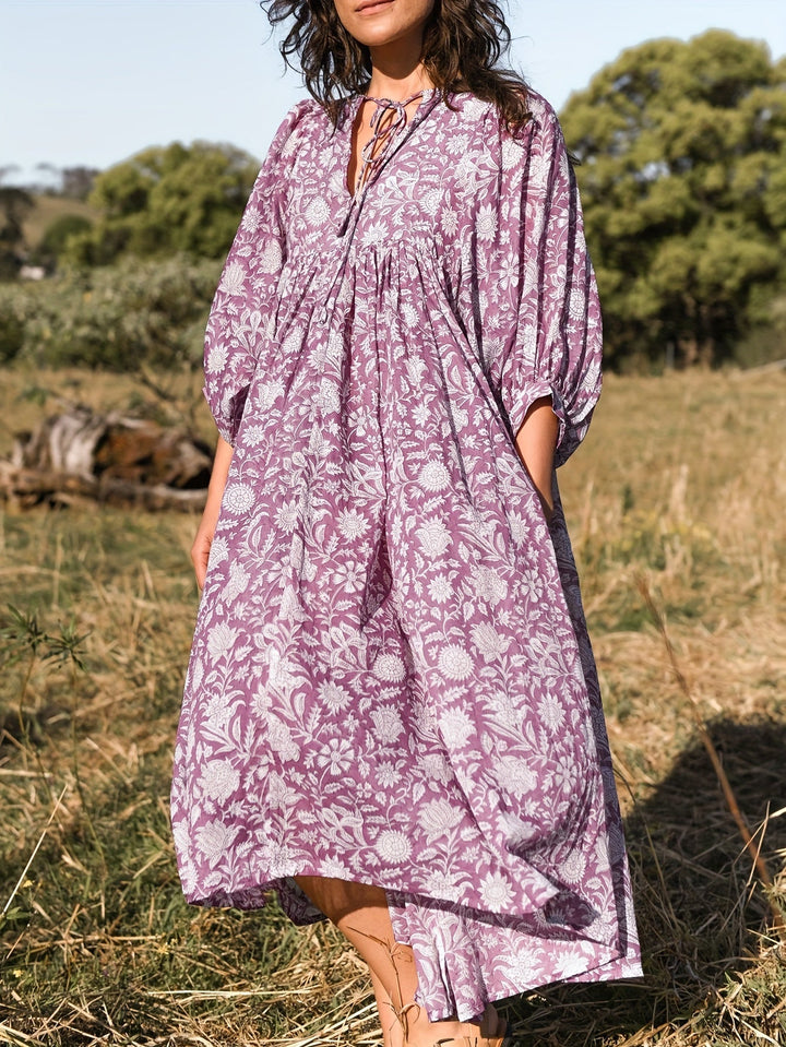 Femme portant Robes Aurelina | Maxi - robe fluide et élégante pour femme