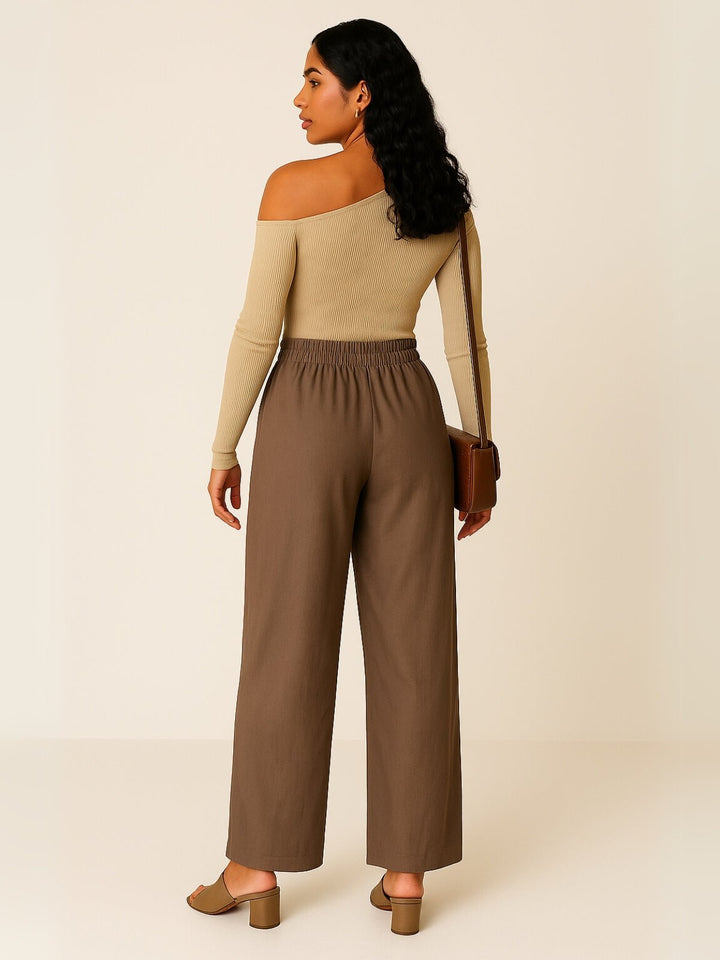Femme portant Pantalon Large Aurelya | Pantalon large taille haute rétro