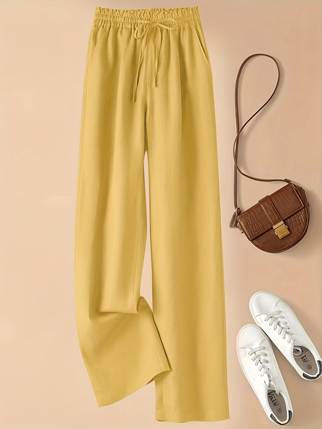 Femme portant Pantalon Large Aurelya | Pantalon large taille haute rétro