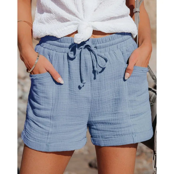 Femme portant Shorts Camille | Short d'Été | Confort et Style