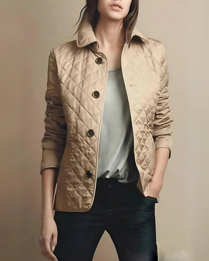 Femme portant Veste Céline | Veste Matelassée Chic