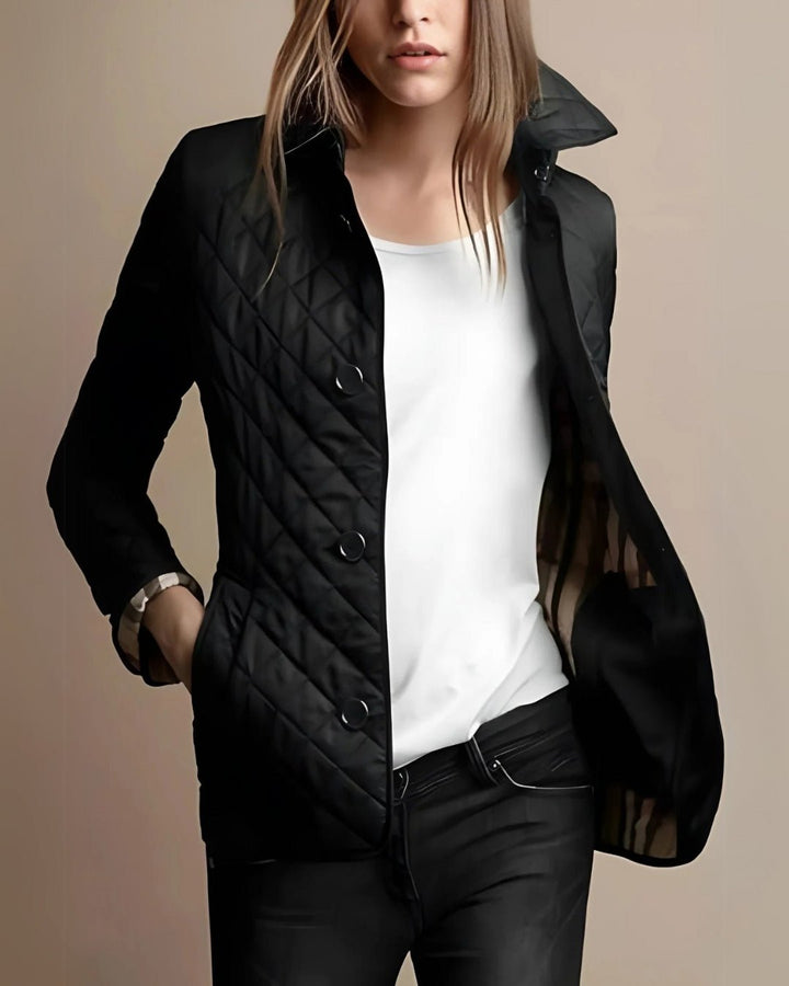 Femme portant Veste Céline | Veste Matelassée Chic