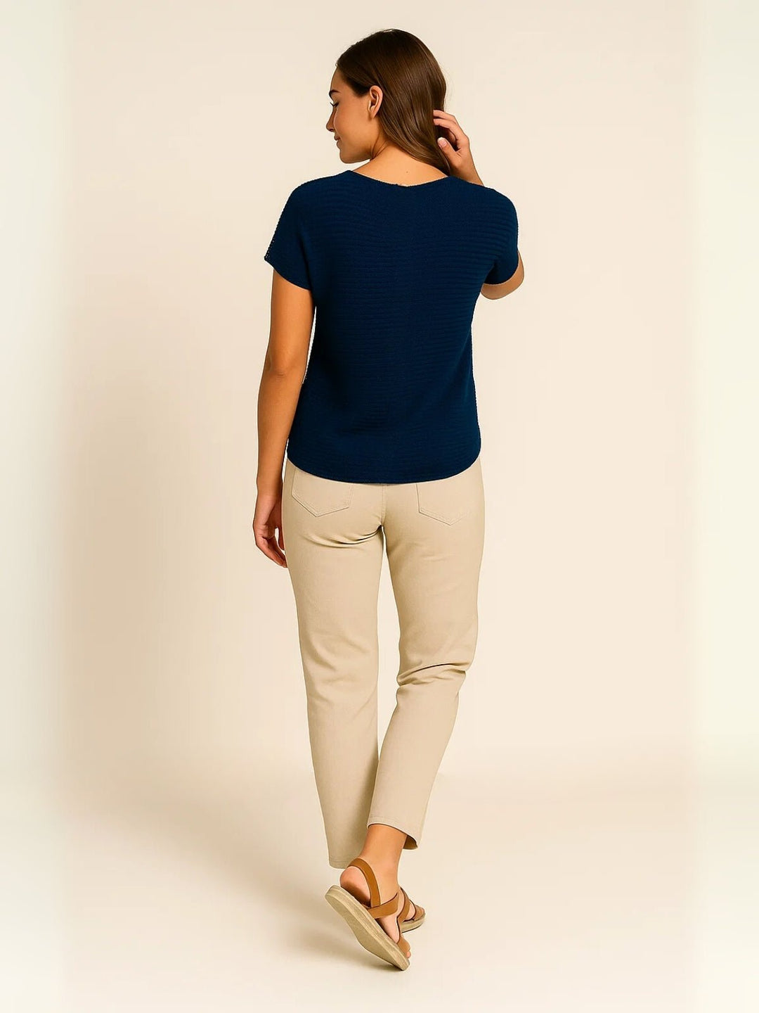 Femme portant Blouse Clézia | Blouse dentelle chic estivale