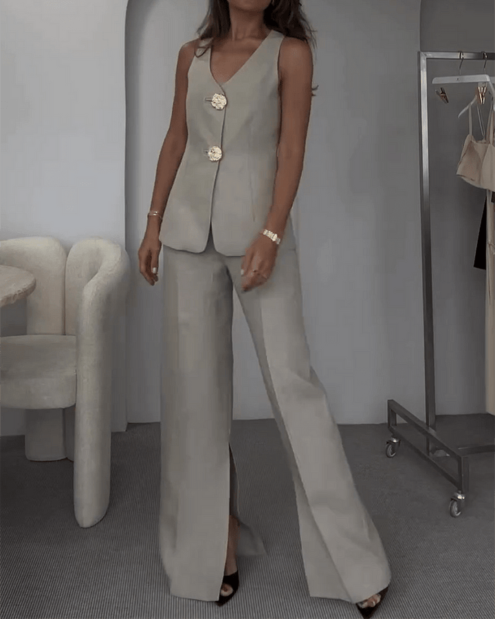 Femme portant Ensemble Elenia | Combinaison Deux Pièces Élégante Pour Femme | Gris