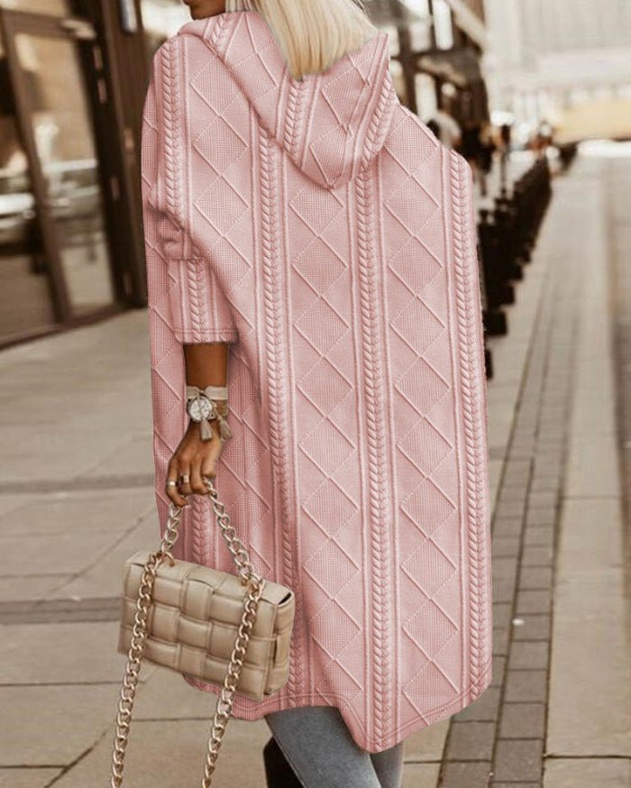 Femme portant Pulls Élodie | Cardigan Long à Capuche Chic