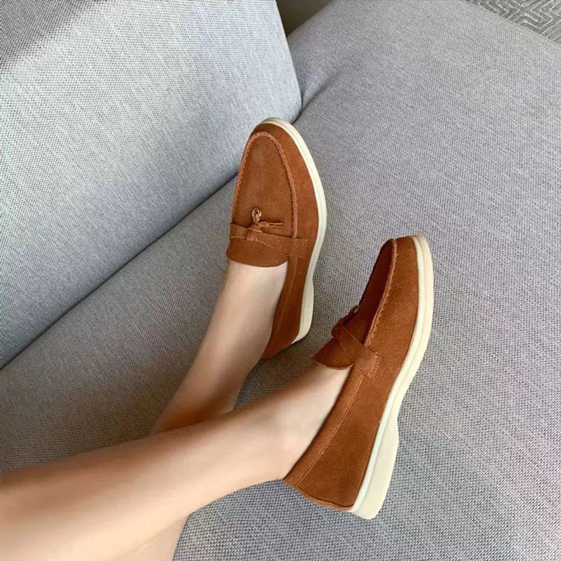 Femme portant Mocassins Elody | Mocassins Décontractés Pour Femmes | Plats