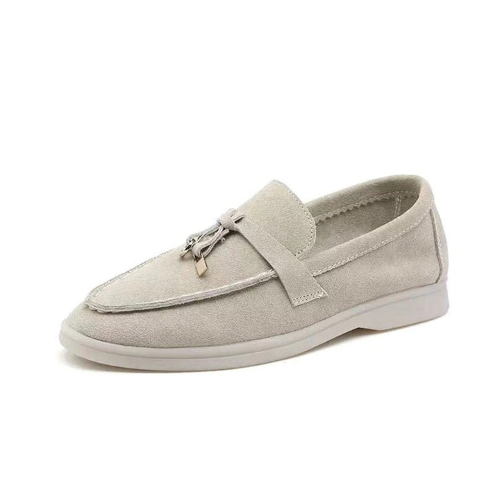 Femme portant Mocassins Elody | Mocassins Décontractés Pour Femmes | Plats