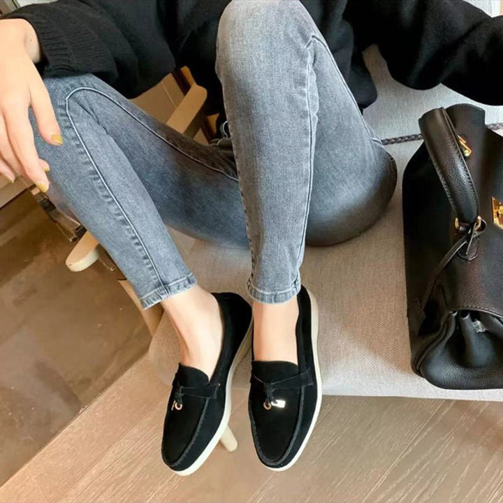 Femme portant Mocassins Elody | Mocassins Décontractés Pour Femmes | Plats
