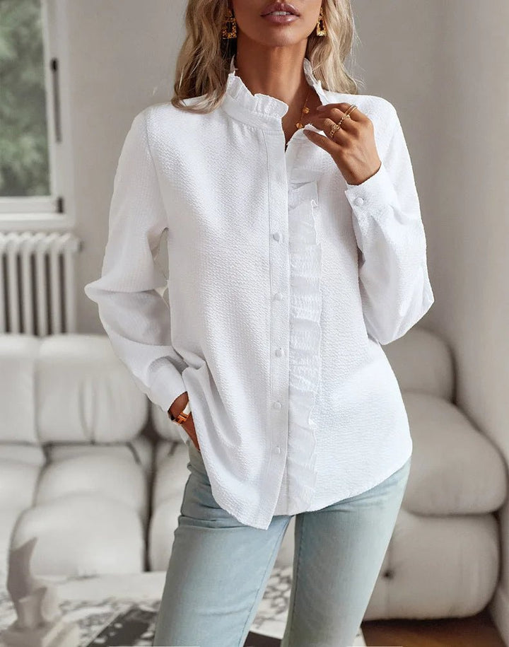 Femme portant Chemisiers Elora | Blouse Élégante et Polyvalente