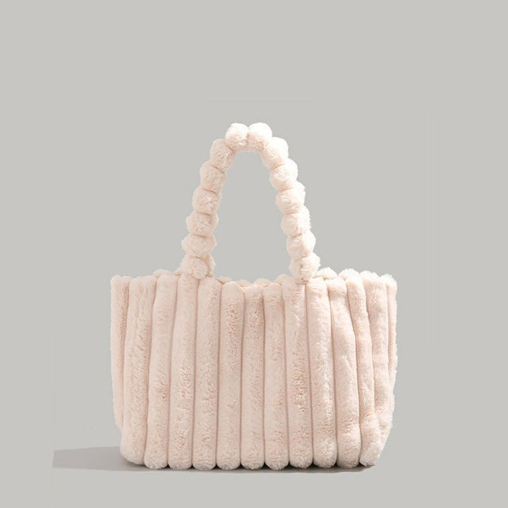 Femme portant Sac Elsa | Sac Fourre - Tout Douillet Pour Femme