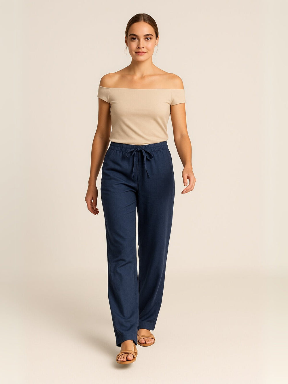 Femme portant Pantalon en lin Elviera | Pantalon en lin léger