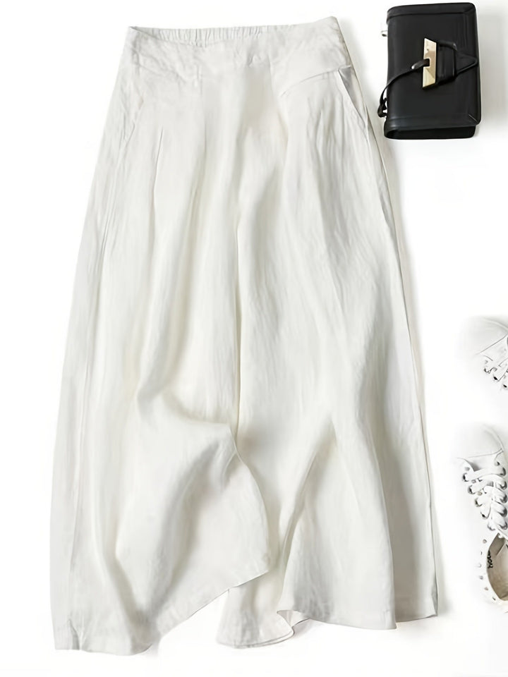 Femme portant Pantalon En Lin Elyanna | Pantacourt fluide taille élastique