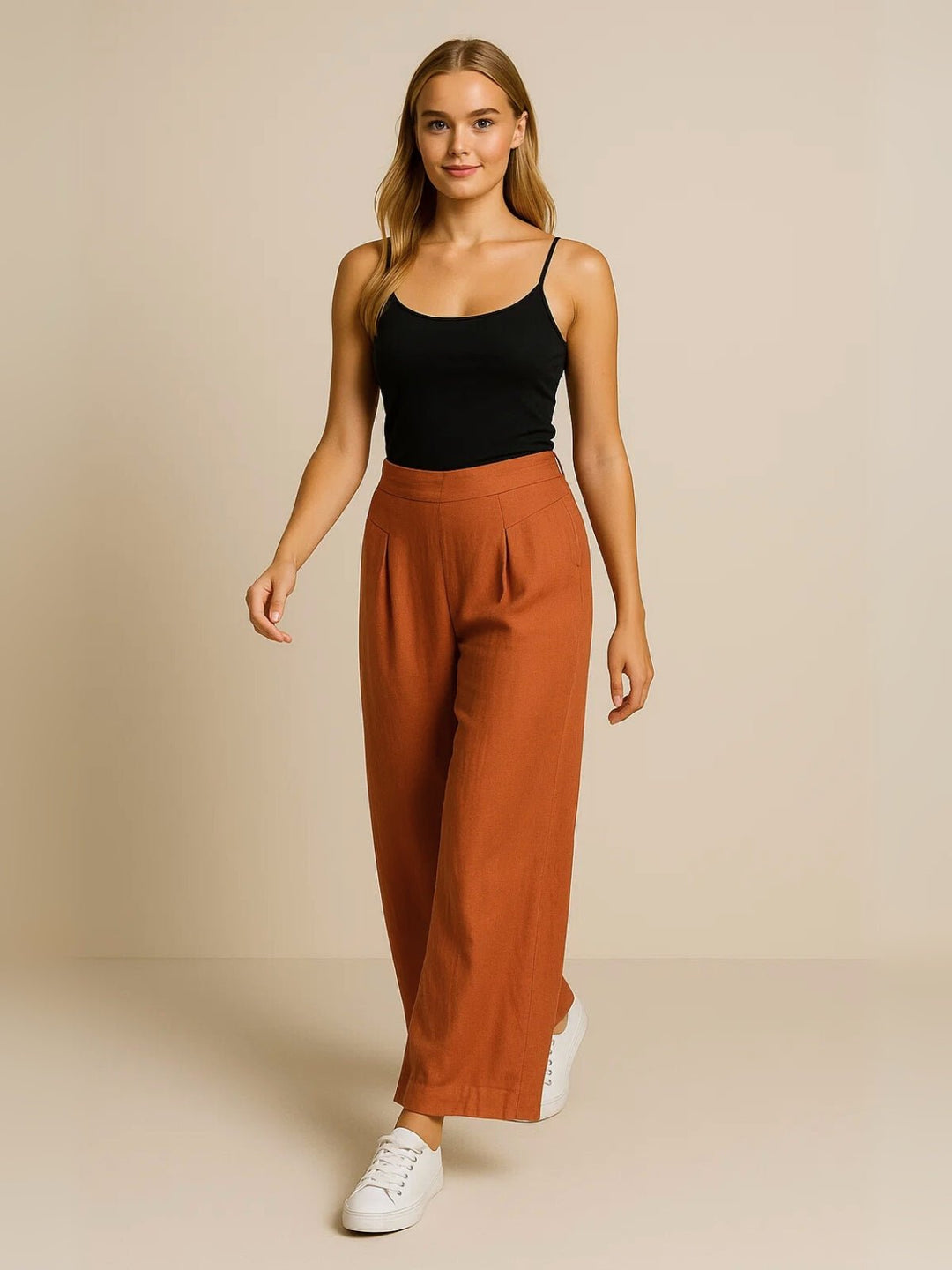 Femme portant Pantalon en lin Elyanna | Pantalon fluide en lin léger