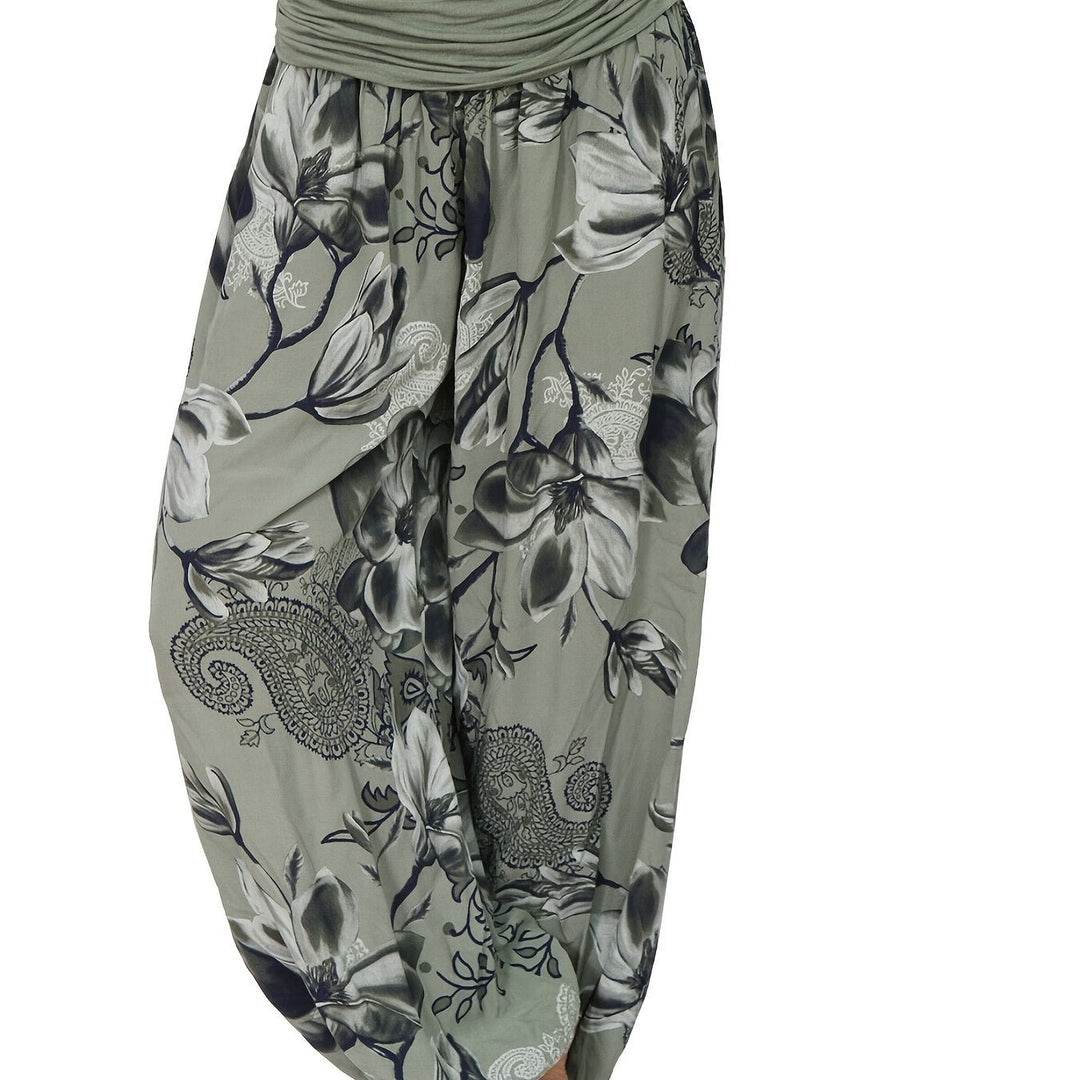 Femme portant Sarouel Elyrane | Sarouel fleuri bohème et léger