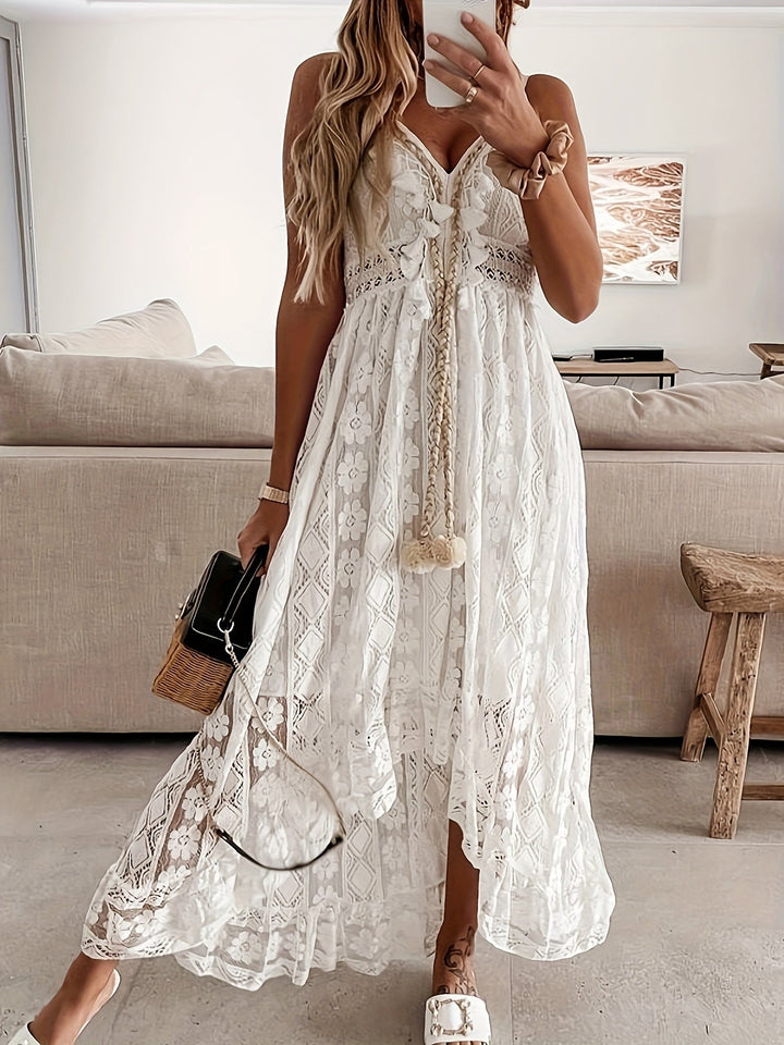 Femme portant Robes Esmaralda | Femme Maxi - Robe avec Glands et Décolleté en V