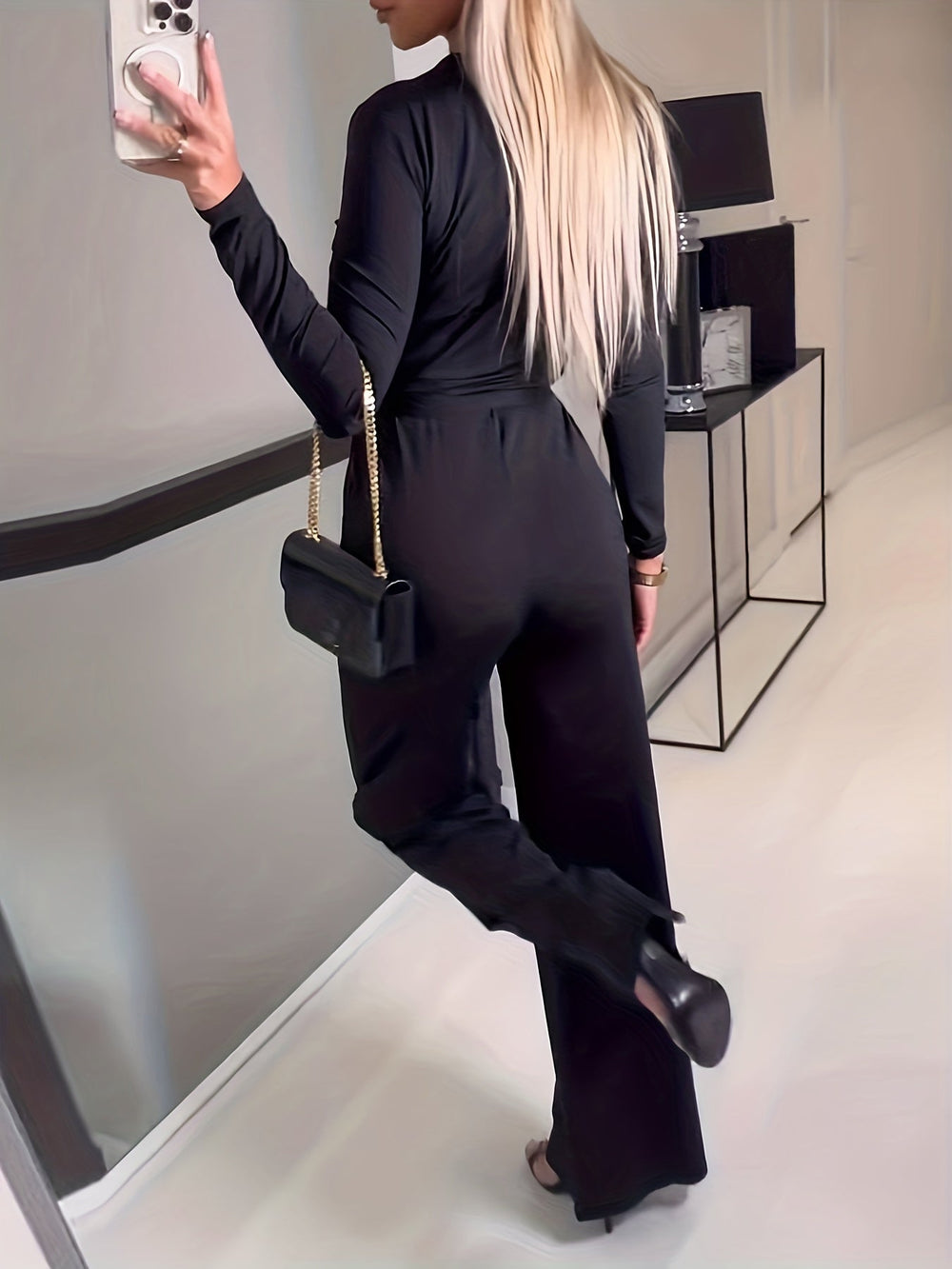 Femme portant Combinaison Esmée | Combinaison à Larges Bretelles Pour Femme