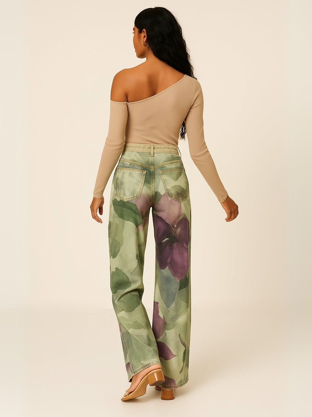 Femme portant Jean Vintage Esméline | Pantalon Boho Vintage