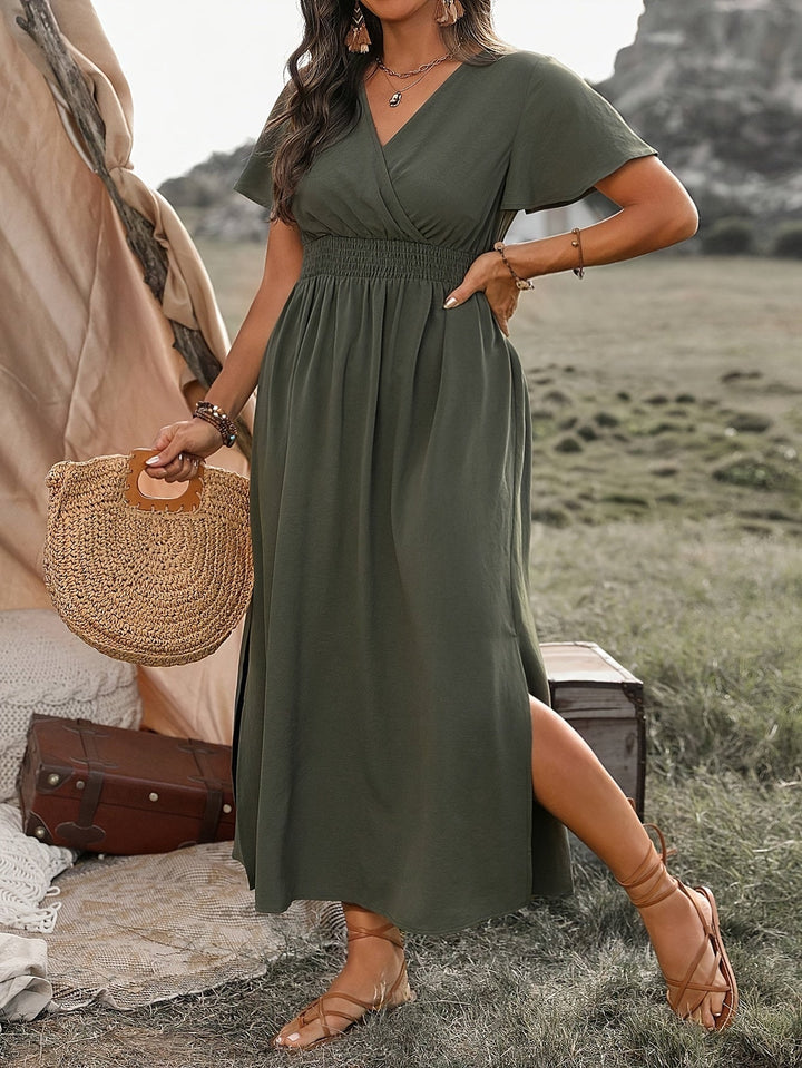 Femme portant Robes Evelindra | Femme Robe Plissée avec Taille Lacée