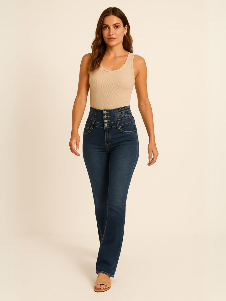 Femme portant Jean flare Ferlyna | Jean flare sculptant taille haute stretch