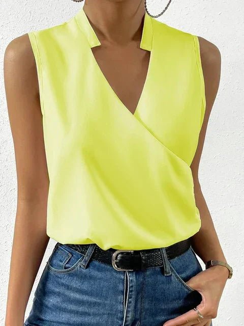 Femme portant Tops Isolde | Blouse Légère et Chic Pour Femme