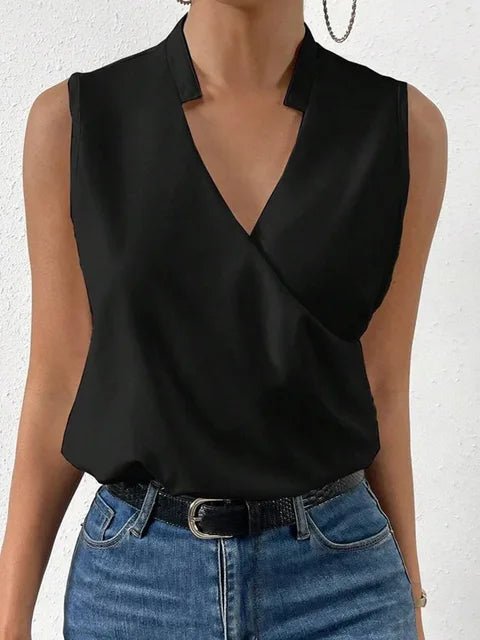 Femme portant Tops Isolde | Blouse Légère et Chic Pour Femme