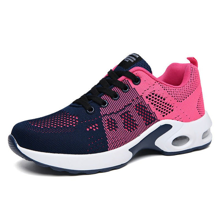 Femme portant Sneaker Léa - Sneakers Orthopédiques Confortables pour Femmes