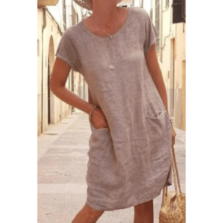 Femme portant Robes Leonia | Robe unie élégante à col rond pour femme
