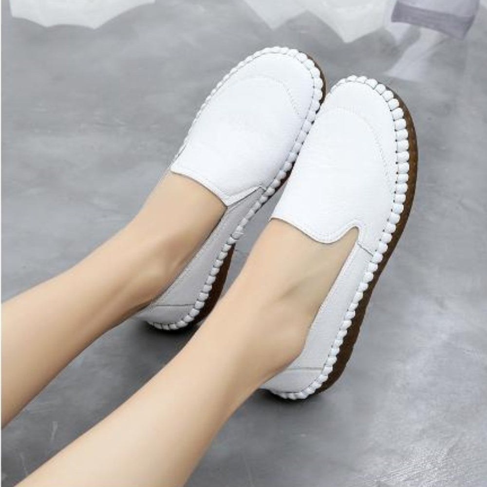 Femme portant Chaussures Liora | Loafers Élégants Et Confortables Pour Femmes