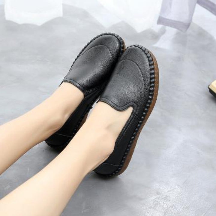 Femme portant Chaussures Liora | Loafers Élégants Et Confortables Pour Femmes