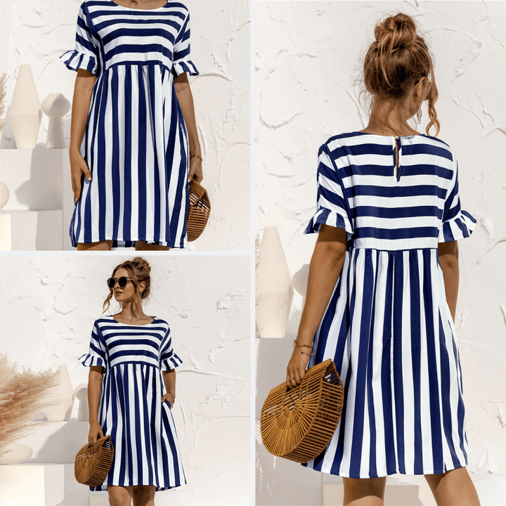 Femme portant Robes Liora | Robe à Volants Rayée pour Femme
