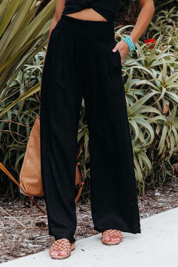 Femme portant Pantalons Lorenza | Pantalon Palazzo Taille Haute pour Femmes | Élégance et Confort