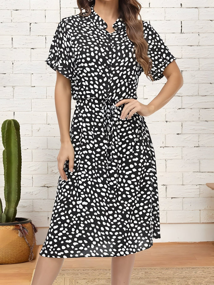 Femme portant Robes Lycinia | Femme Robe Élégante à Cordon Imprimé