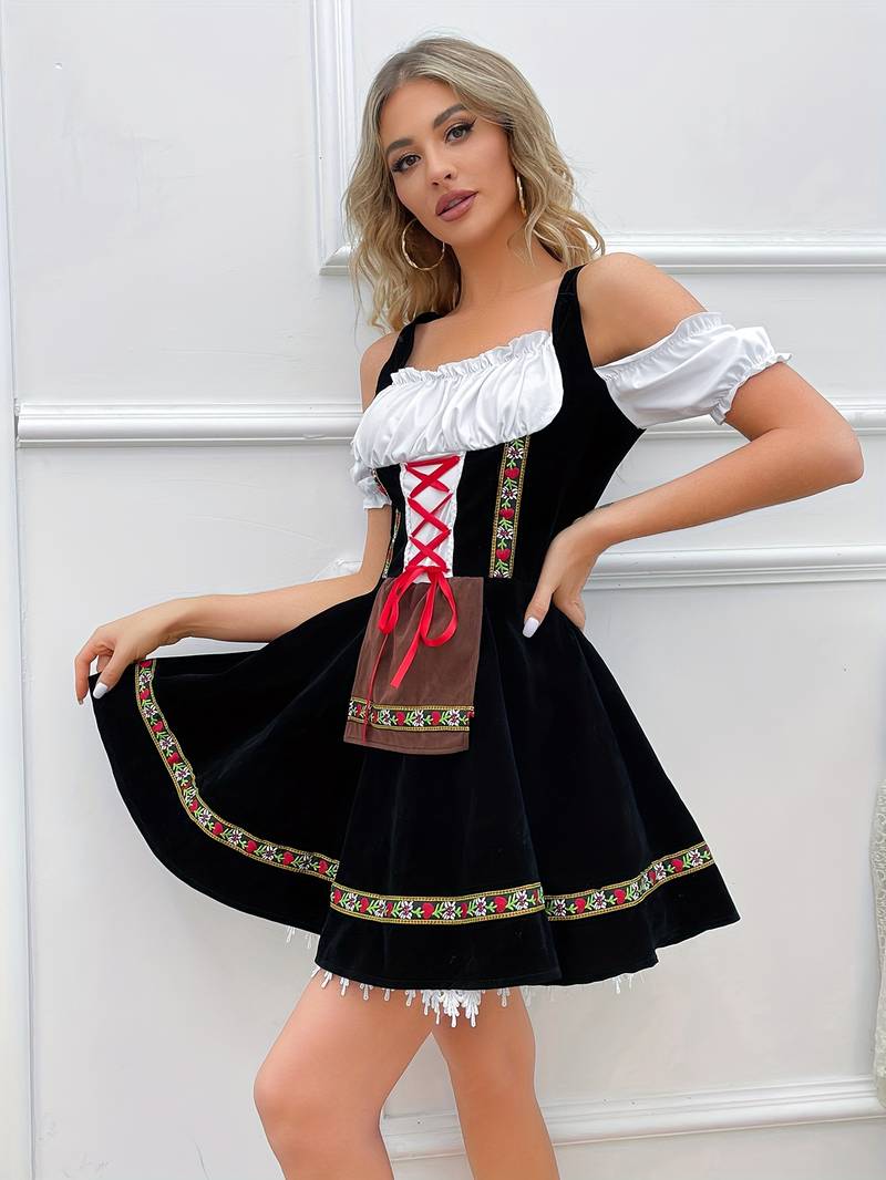 Femme portant Robes Lysandra | Robe de Costume Festive pour Femmes
