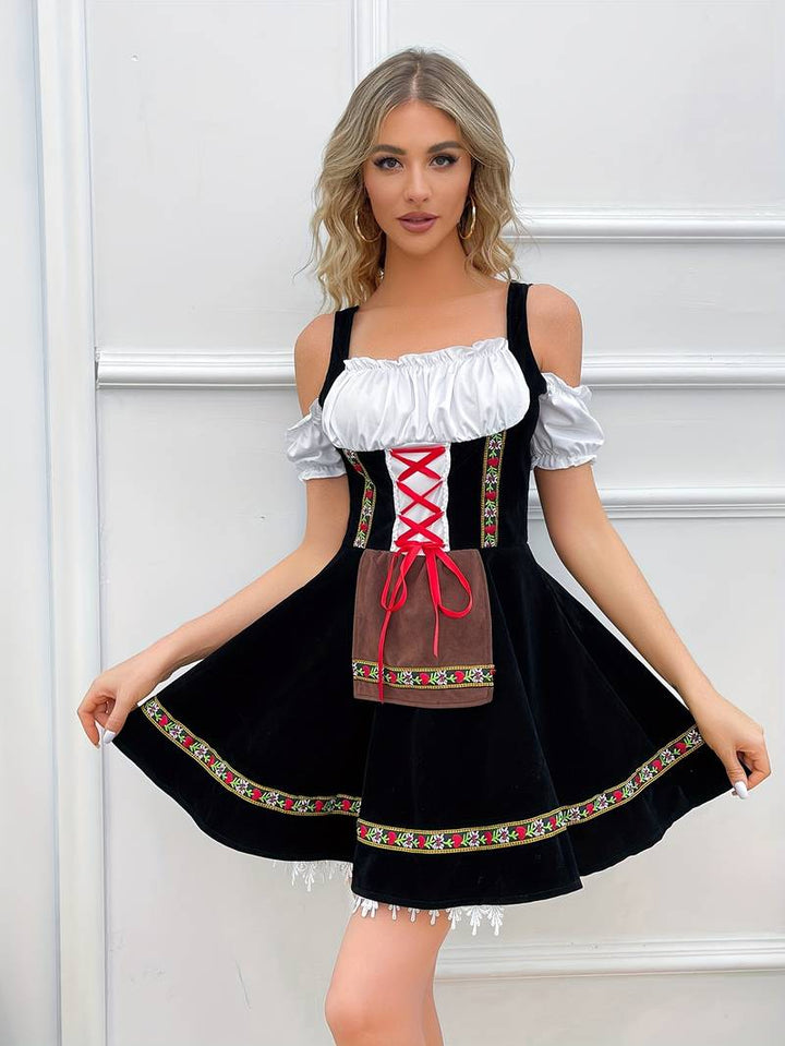 Femme portant Robes Lysandra | Robe de Costume Festive pour Femmes