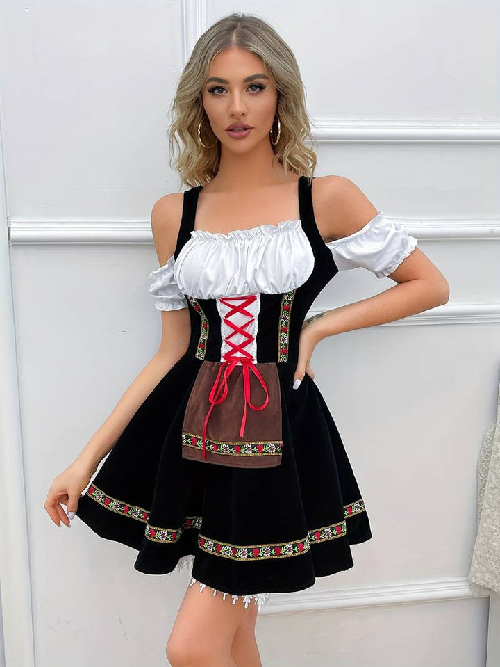 Femme portant Robes Lysandra | Robe de Costume Festive pour Femmes