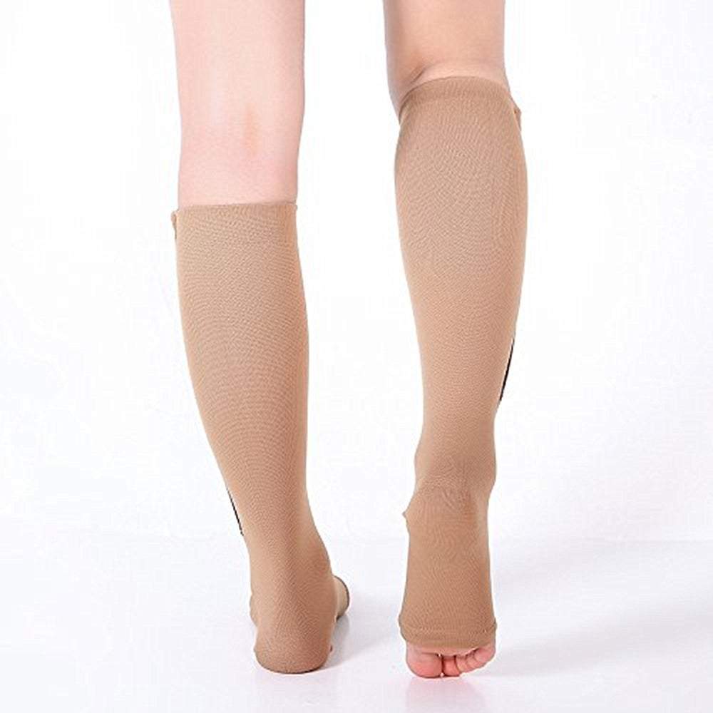 Femme portant Chaussettes Lysiane | Chaussettes de Compression